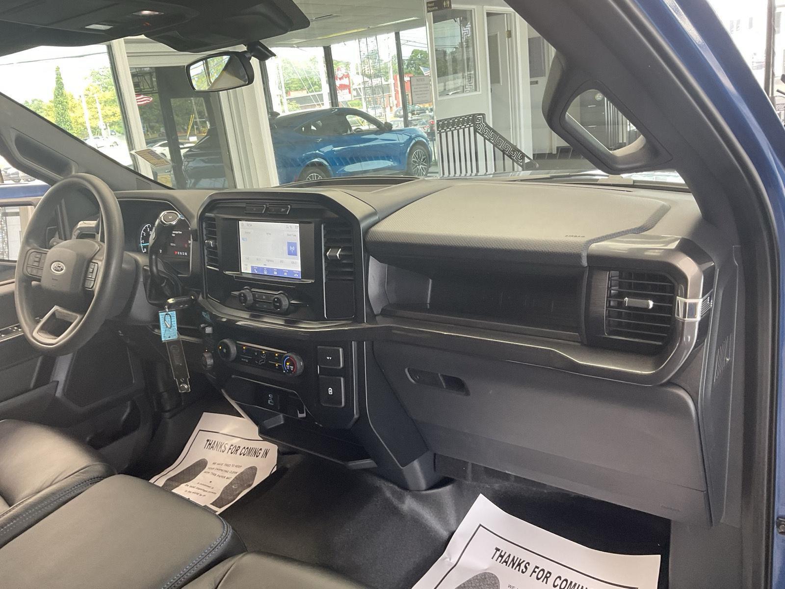 2023 Ford F-150 XLT photo 12