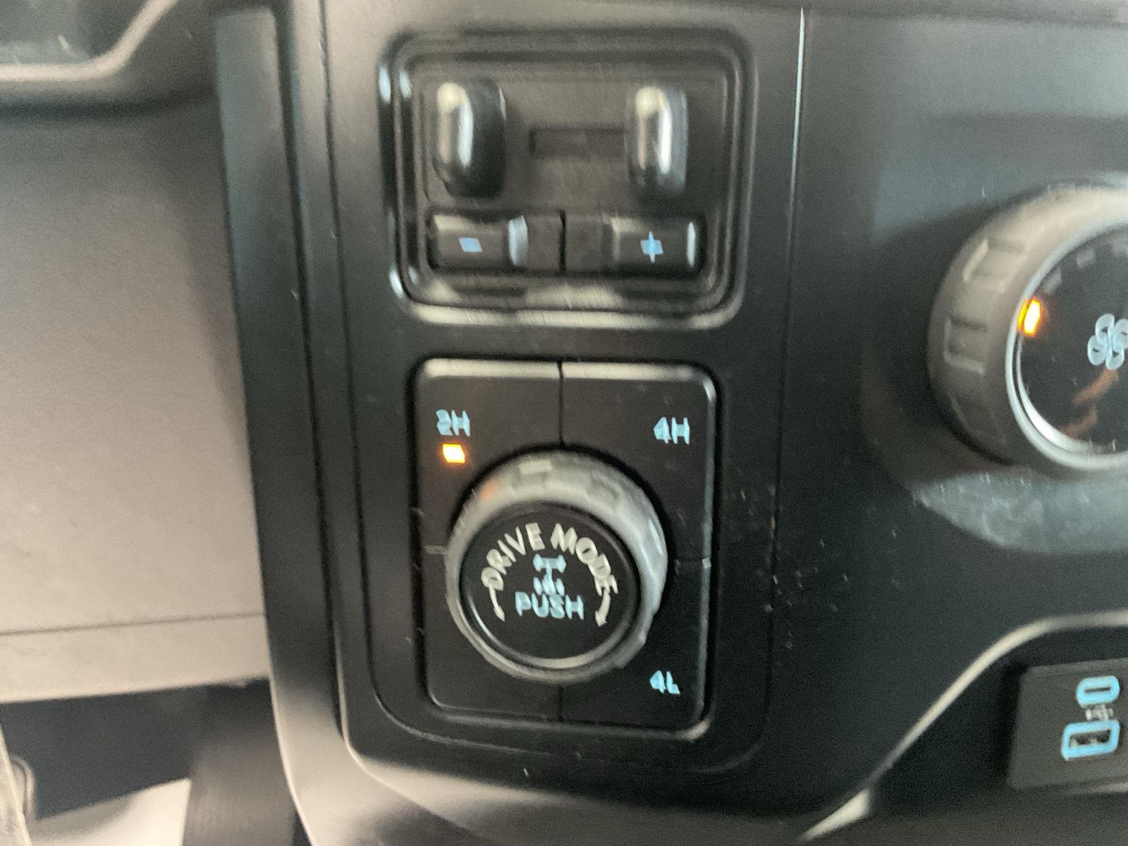 2023 Ford F-150 XLT photo 21