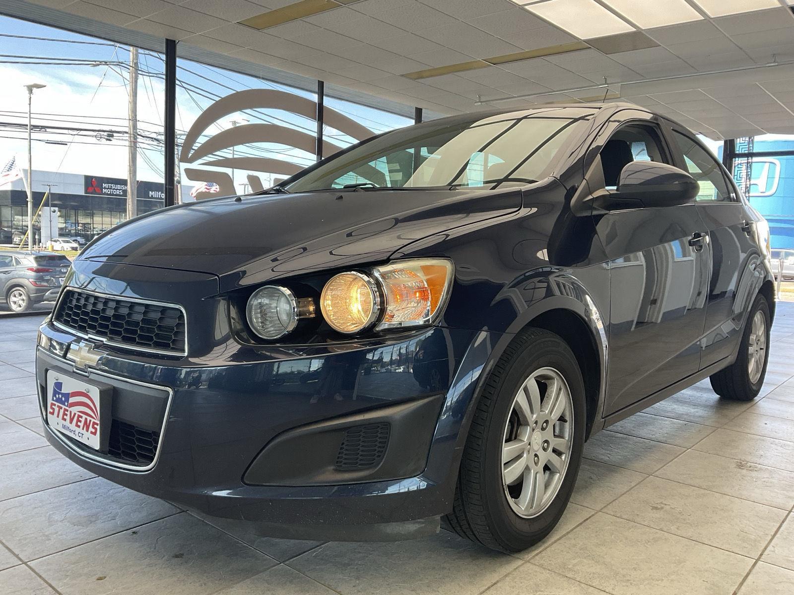 2015 Chevrolet Sonic LT photo 3