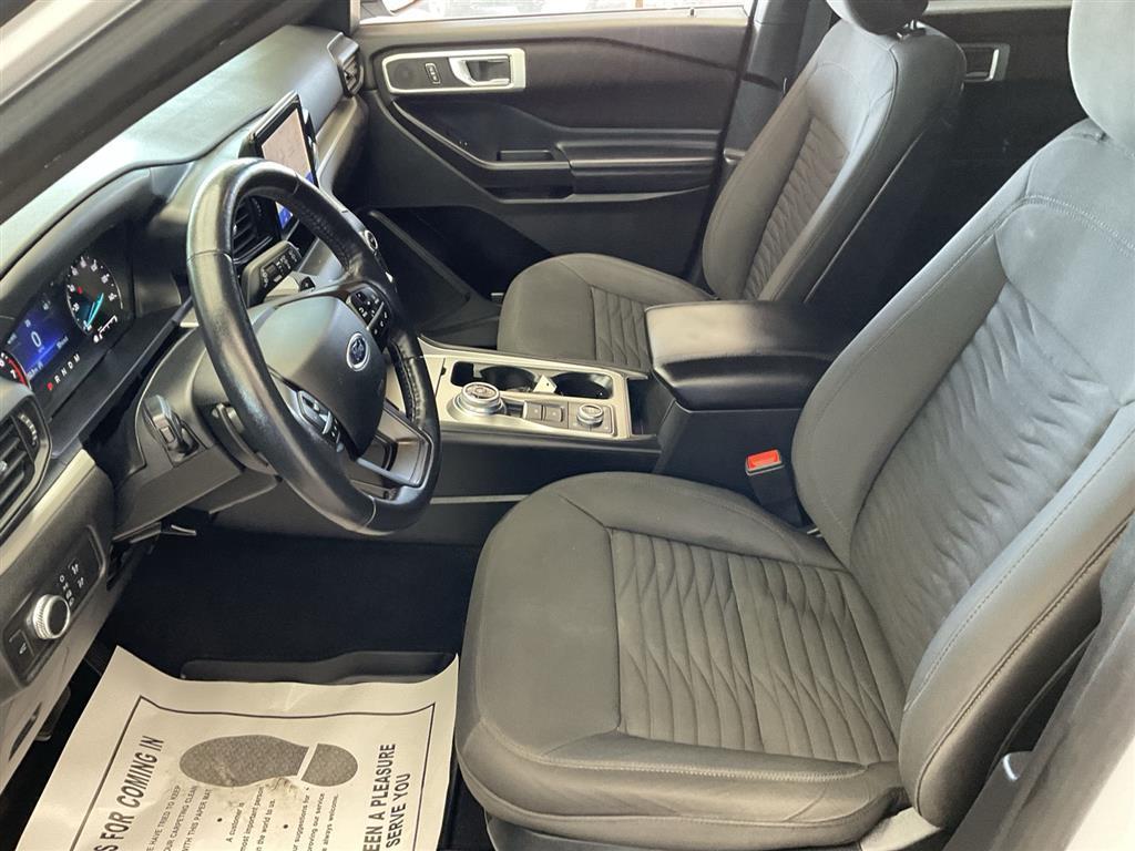 2020 Ford Explorer XLT photo 8
