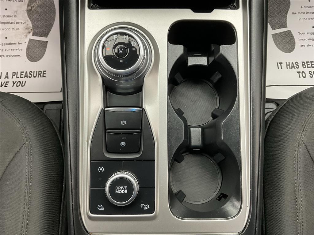 2020 Ford Explorer XLT photo 21
