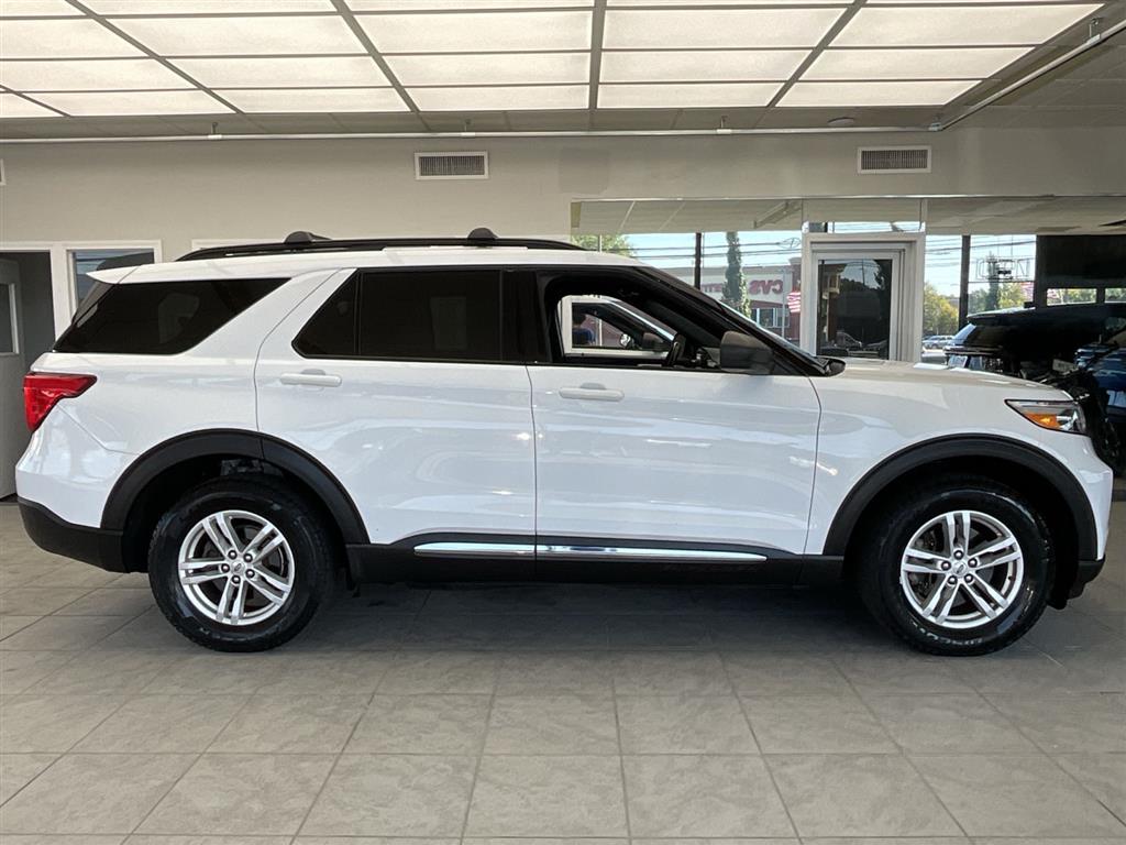 2020 Ford Explorer XLT photo 4