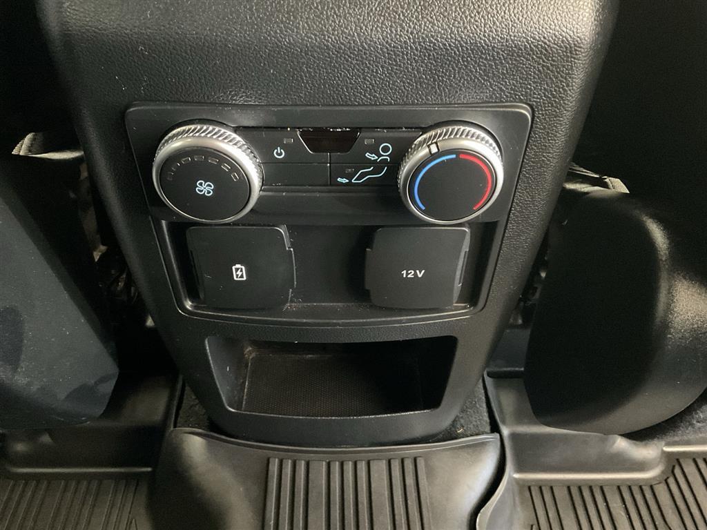 2020 Ford Explorer XLT photo 16