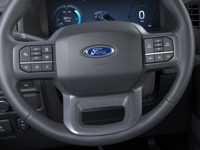 2023 Ford F-150 Lightning Lariat photo 23