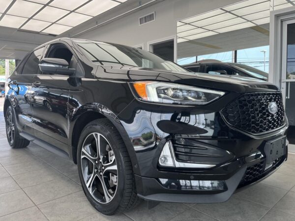 2016 Ford Edge Titanium photo 30