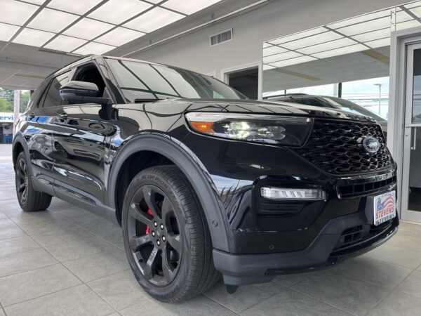 2026 Ford Explorer ST-Line photo 2