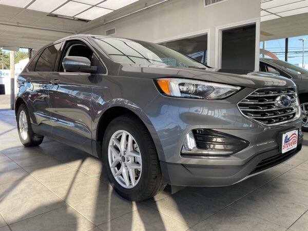 2016 Ford Edge Titanium photo 31
