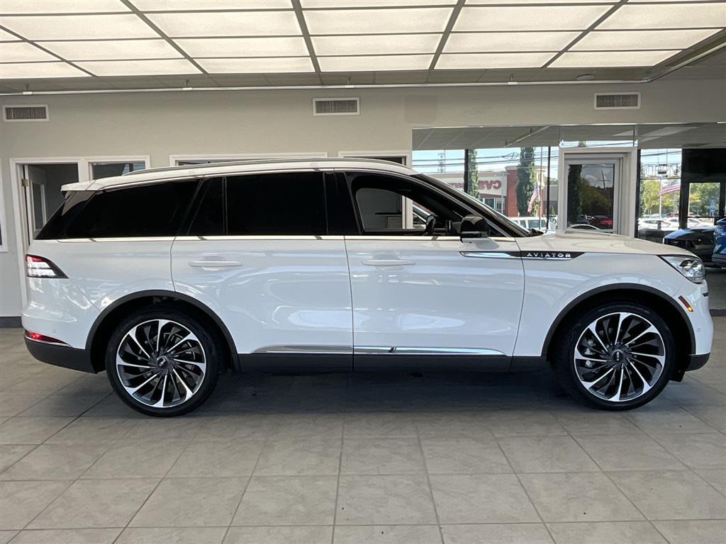 2022 Lincoln Aviator Reserve photo 4