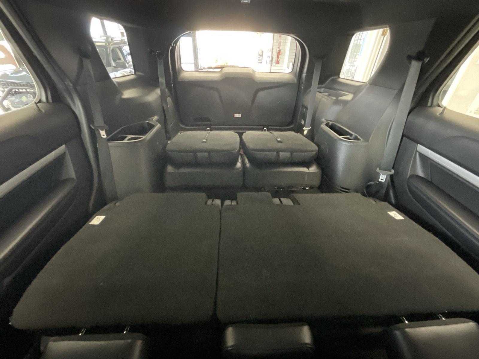 2017 Ford Explorer XLT photo 28