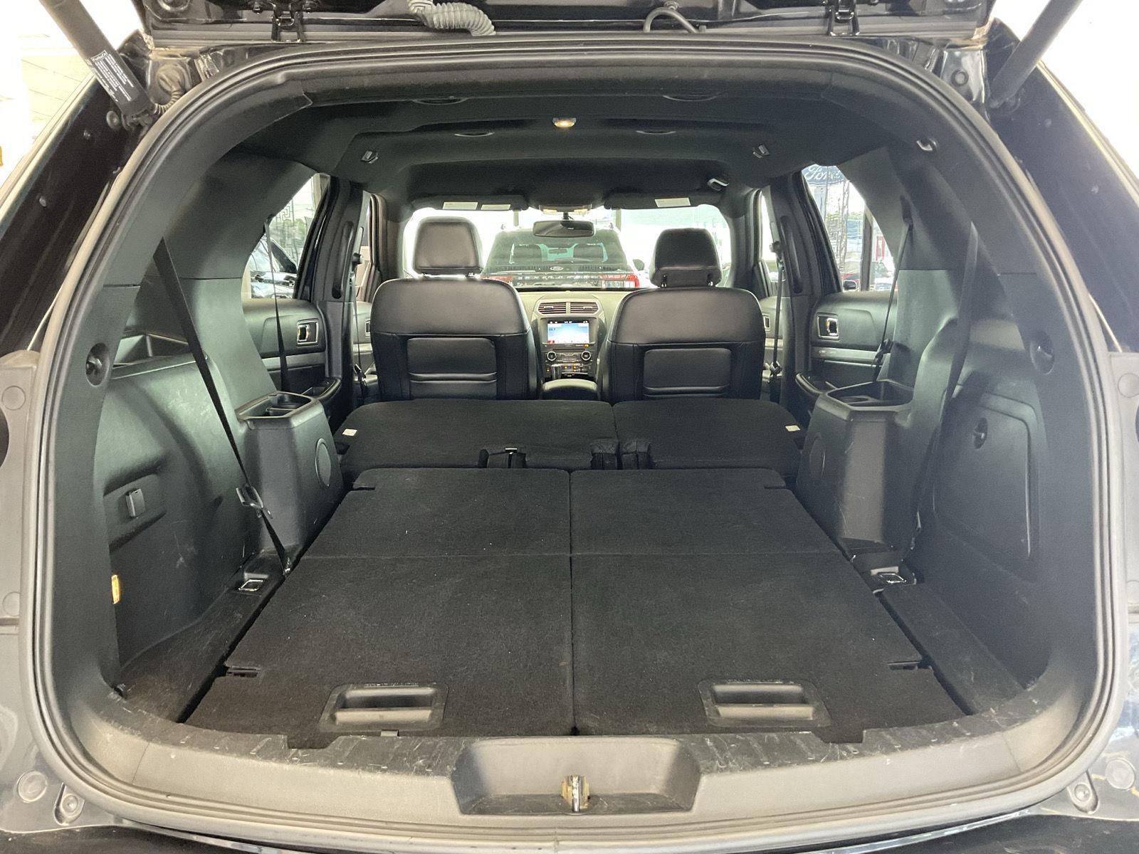 2017 Ford Explorer XLT photo 29
