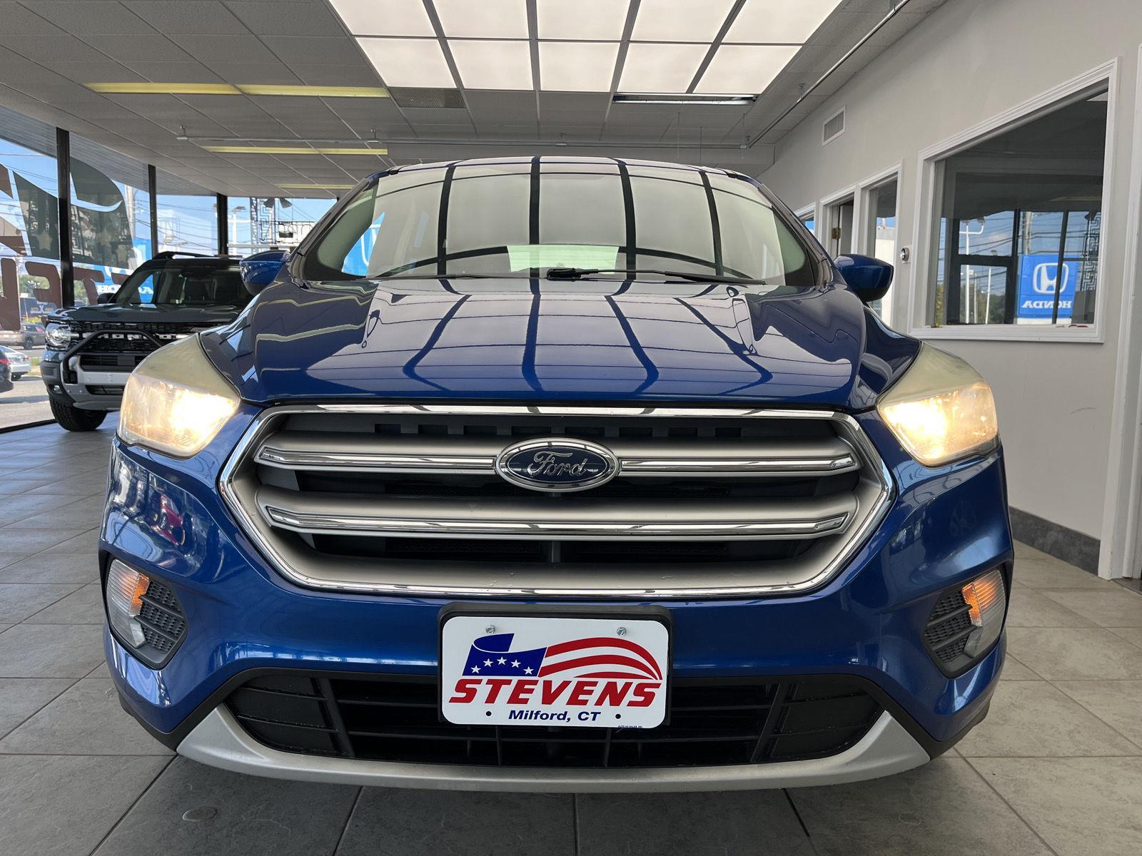 2017 Ford Escape SE photo 2