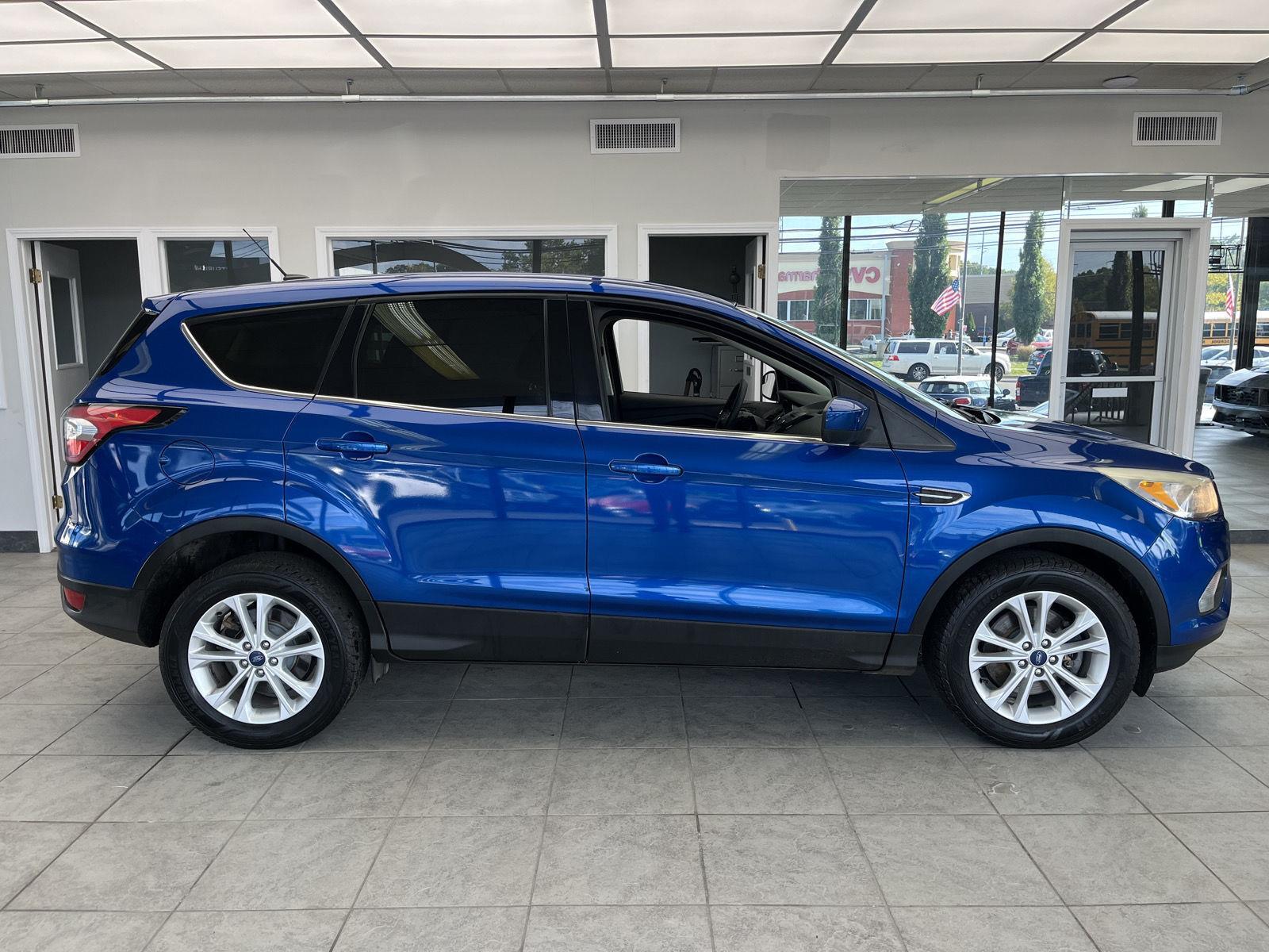 2017 Ford Escape SE photo 4