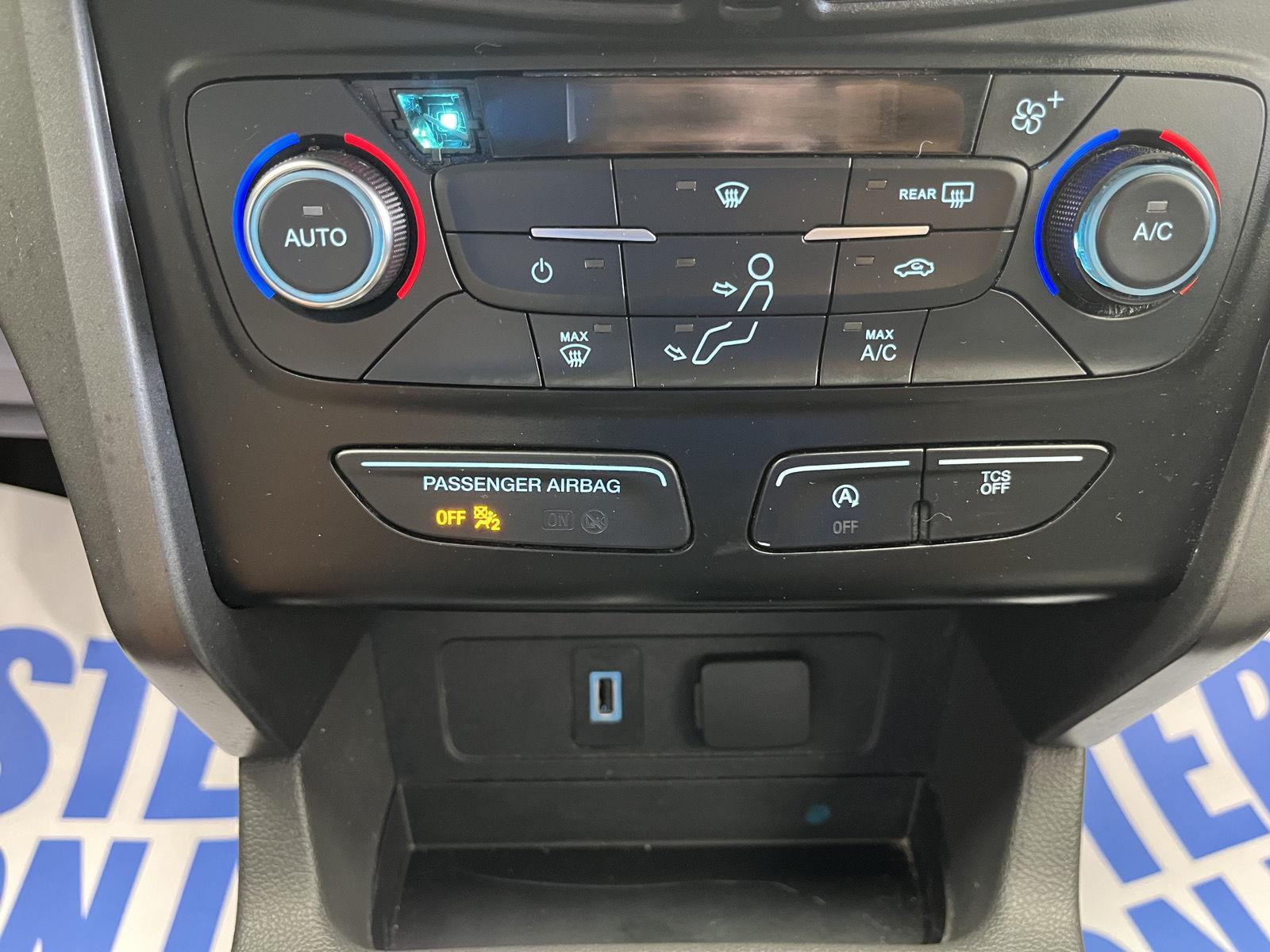 2017 Ford Escape SE photo 21