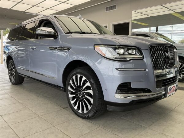 2022 Lincoln Corsair Standard photo 31