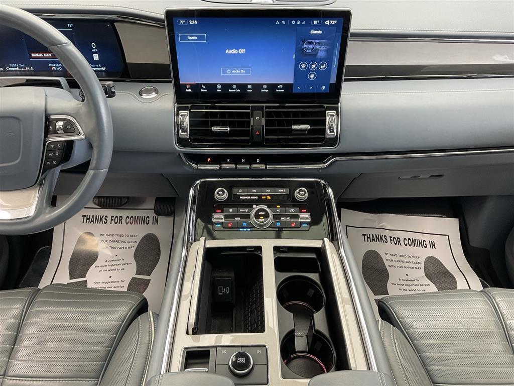 2022 Lincoln Navigator Black Label photo 20