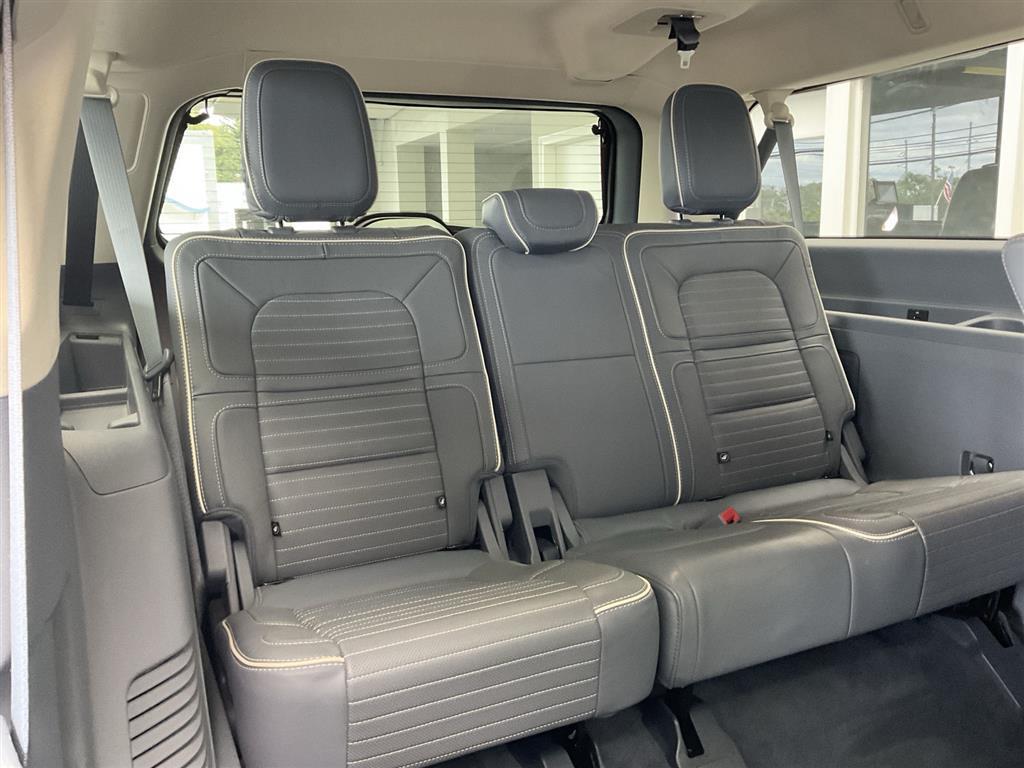 2022 Lincoln Navigator Black Label photo 17