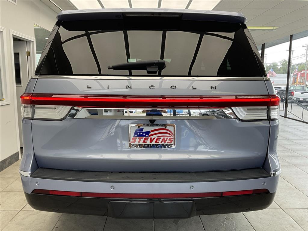 2022 Lincoln Navigator Black Label photo 6