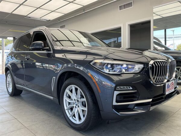 2022 Lincoln Corsair Standard photo 33