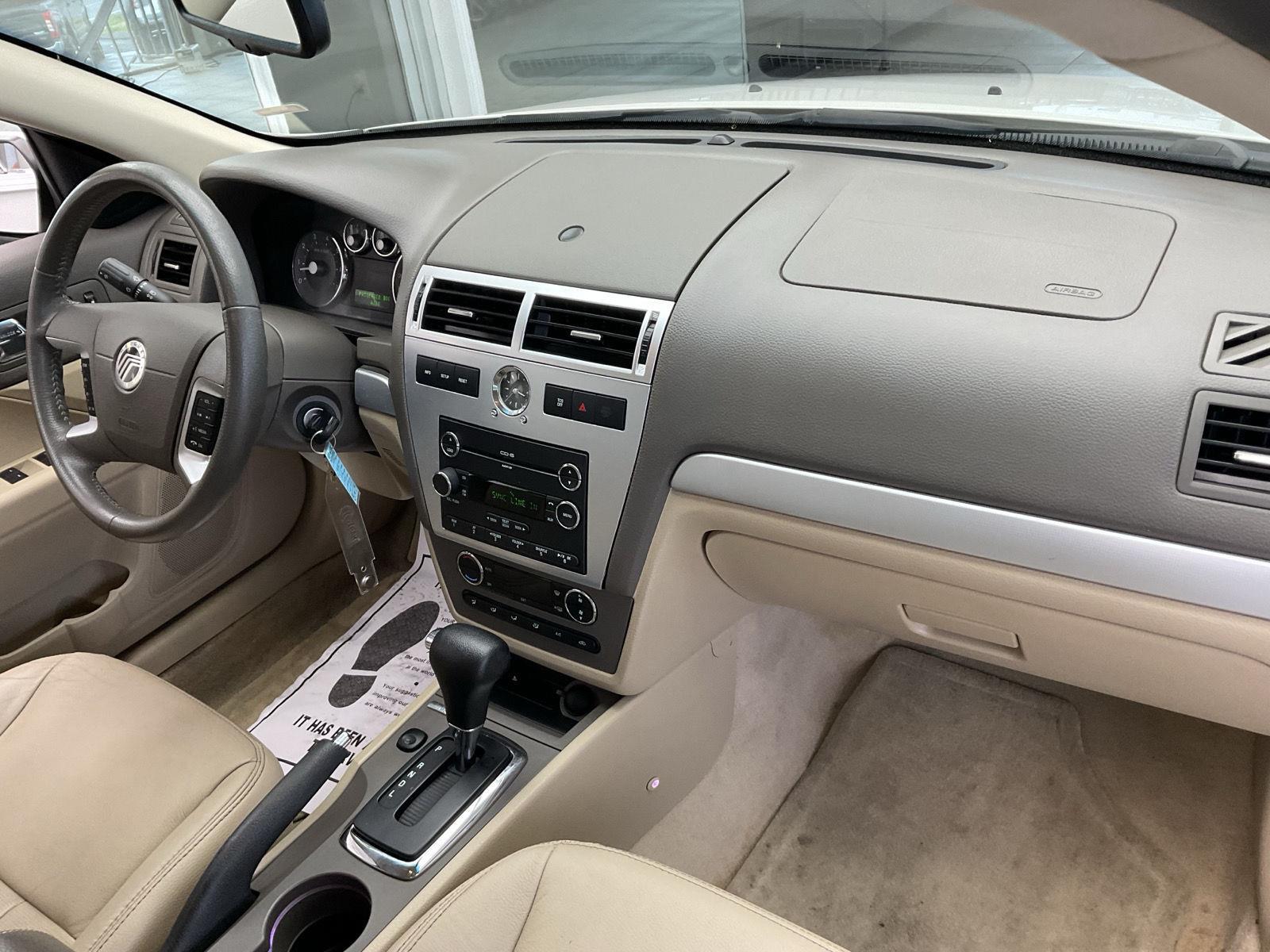 2009 Mercury Milan Premier photo 12