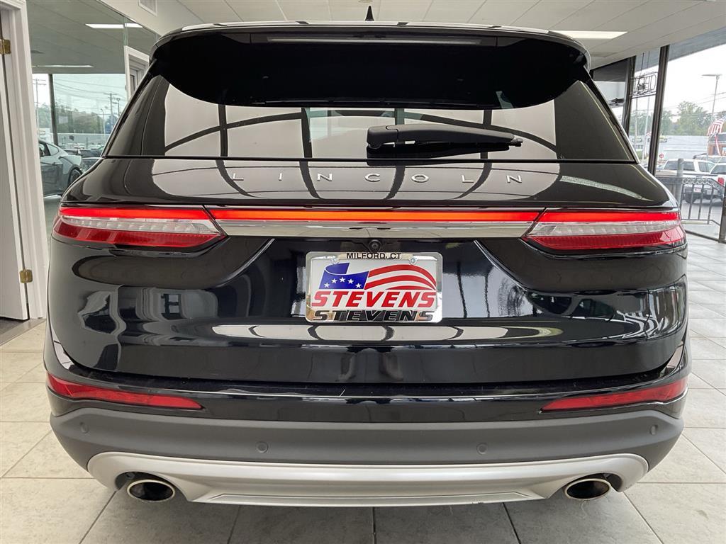 2022 Lincoln Corsair Standard photo 6