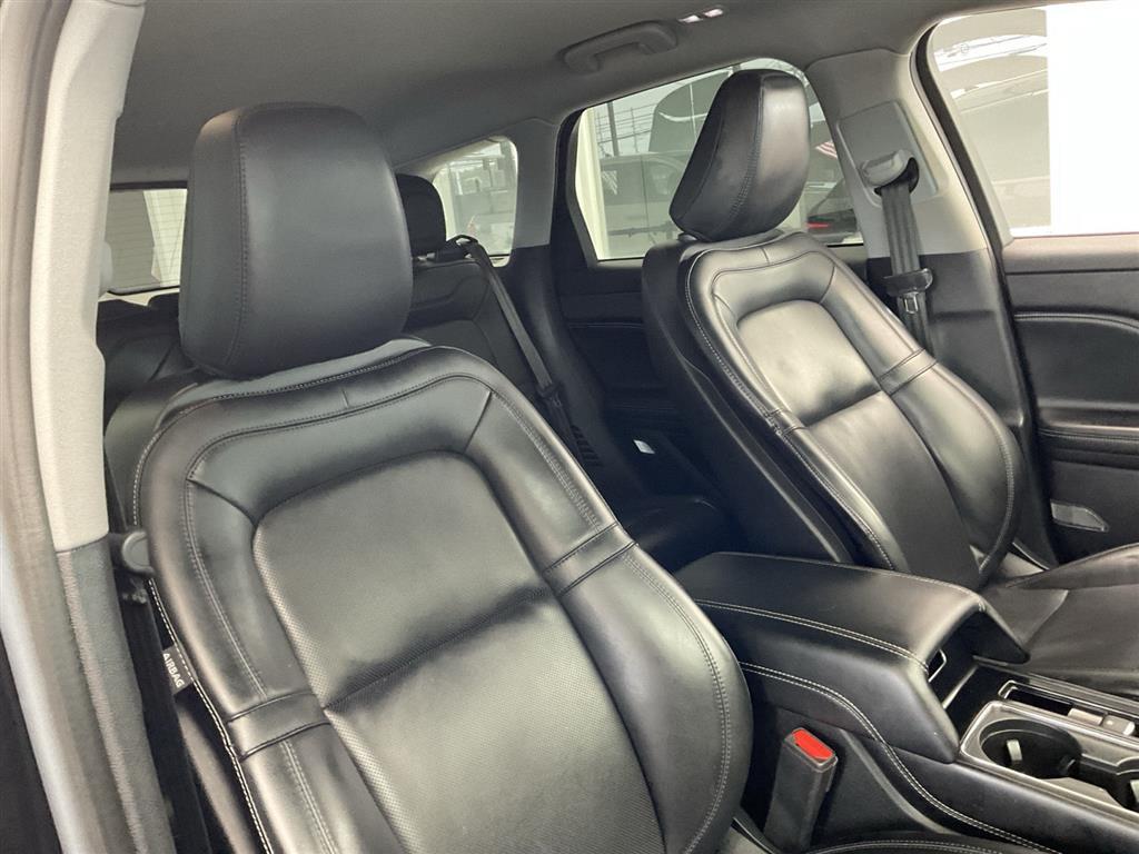 2022 Lincoln Corsair Standard photo 14