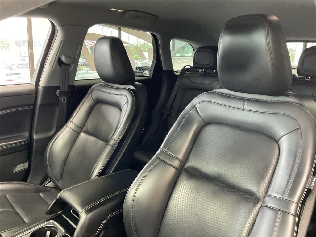 2022 Lincoln Corsair Standard photo 10