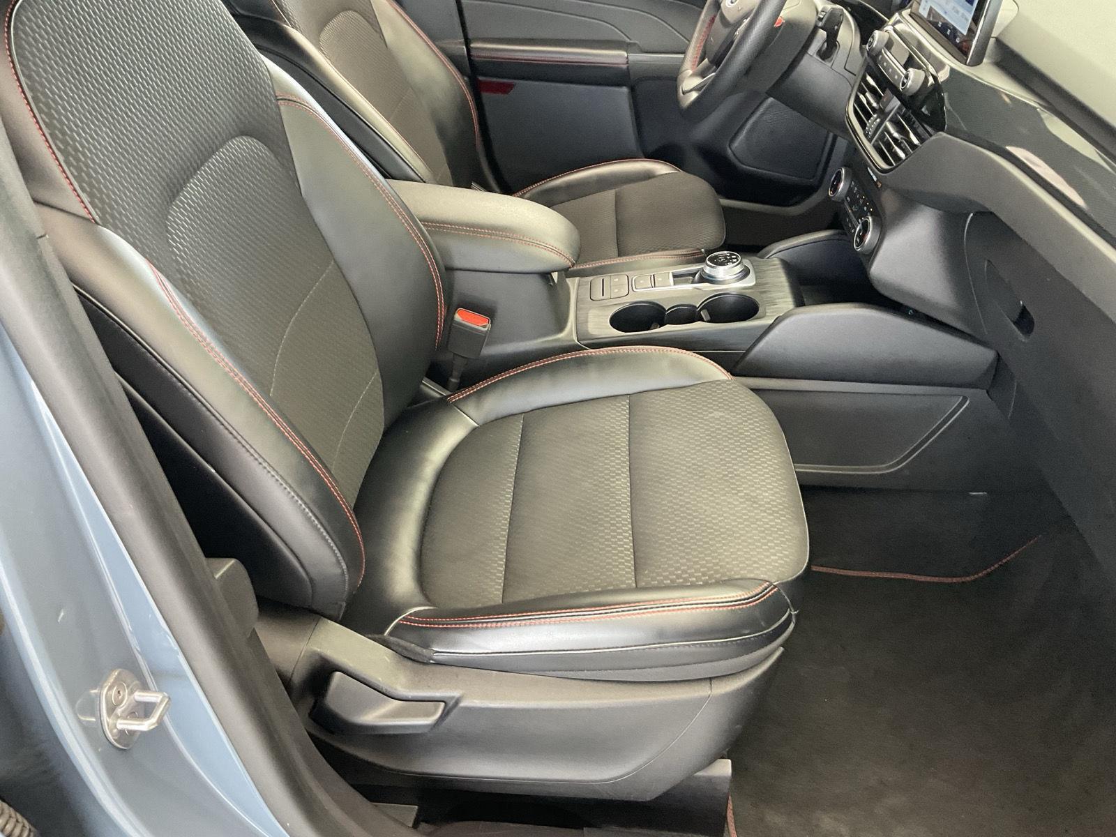 2023 Ford Escape ST-Line photo 13