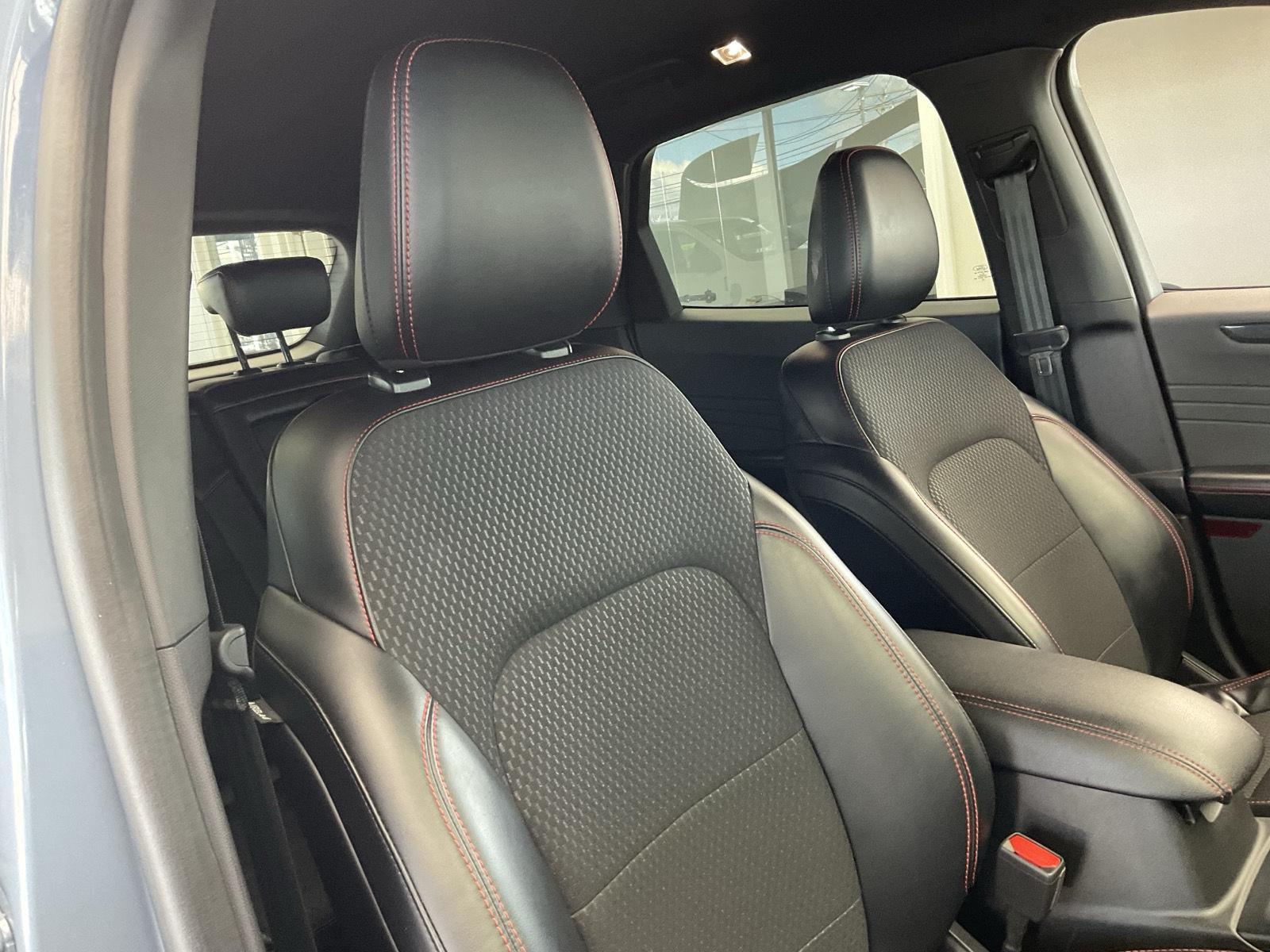 2023 Ford Escape ST-Line photo 14