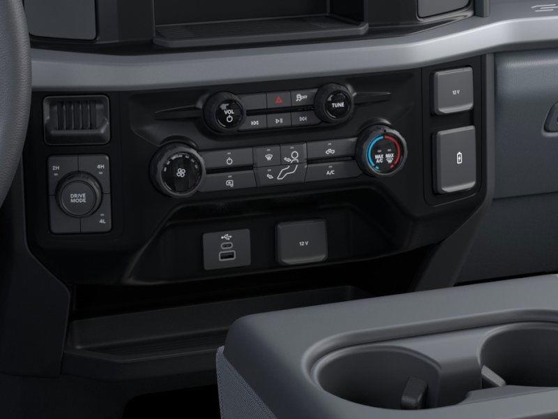 2026 Ford F-250 XLT photo 13