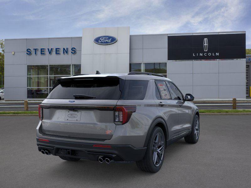2025 Ford Explorer ST photo 8