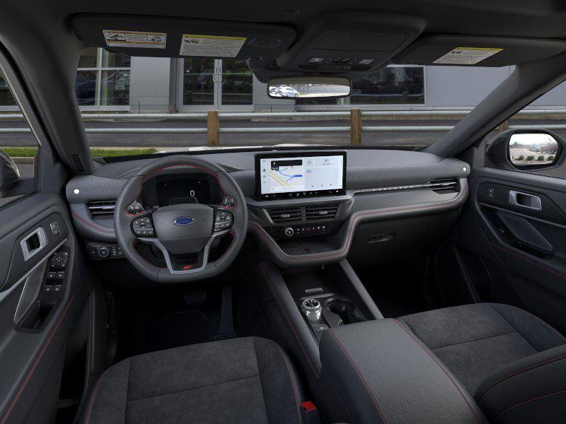 2025 Ford Explorer ST photo 9