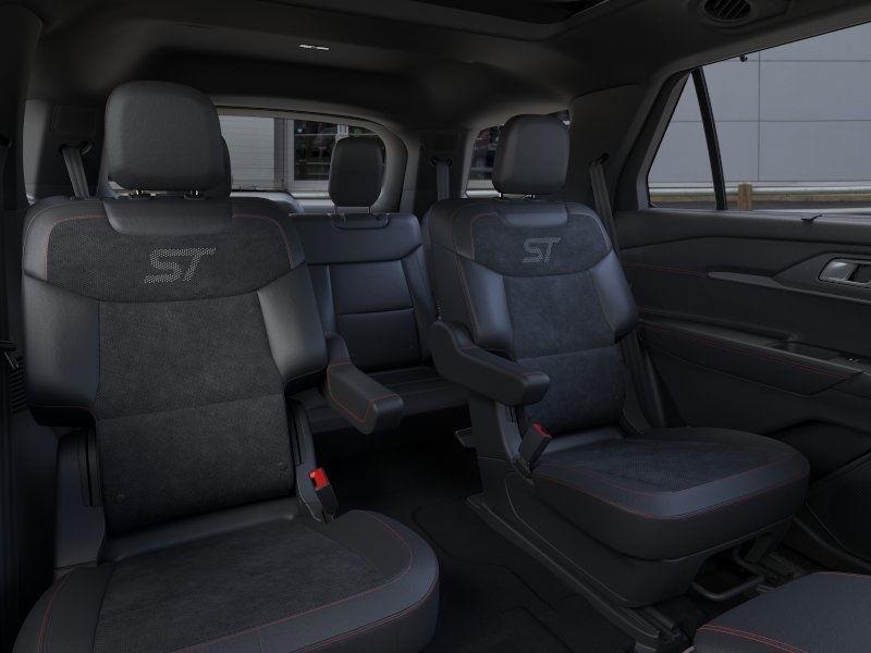 2025 Ford Explorer ST photo 10