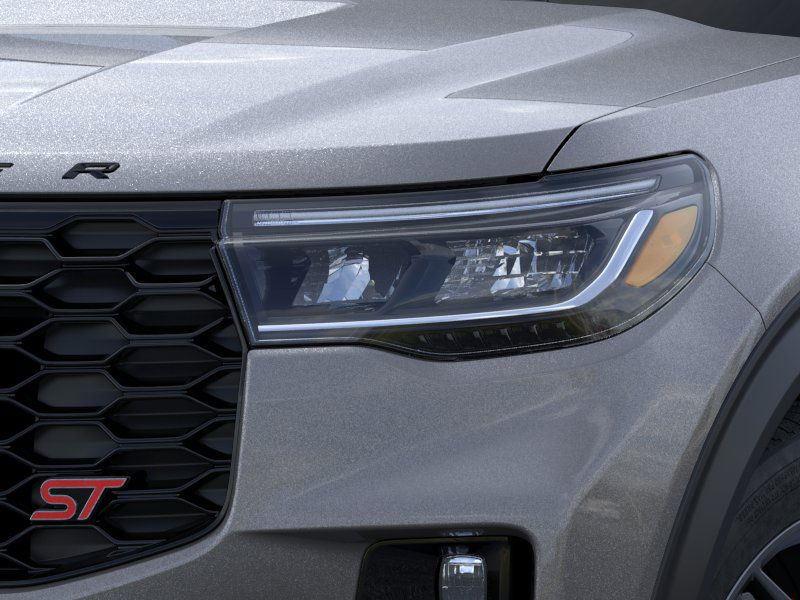 2025 Ford Explorer ST photo 16