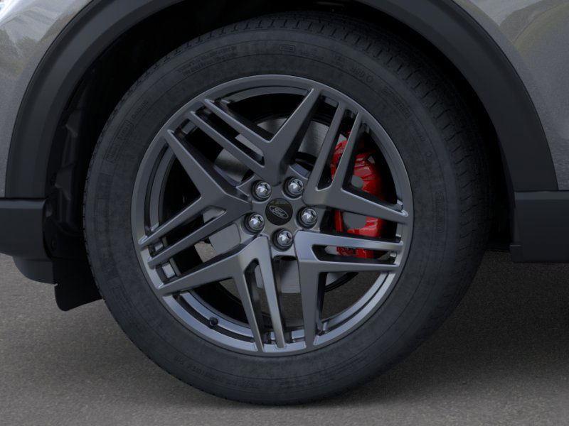 2025 Ford Explorer ST photo 17