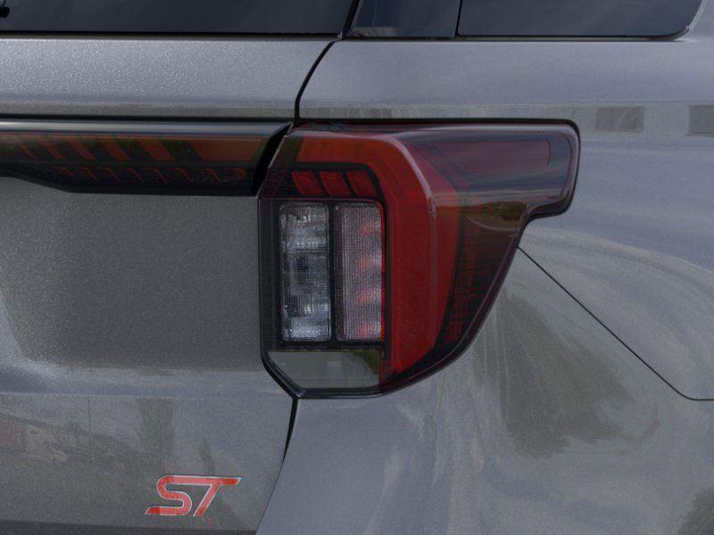 2025 Ford Explorer ST photo 19