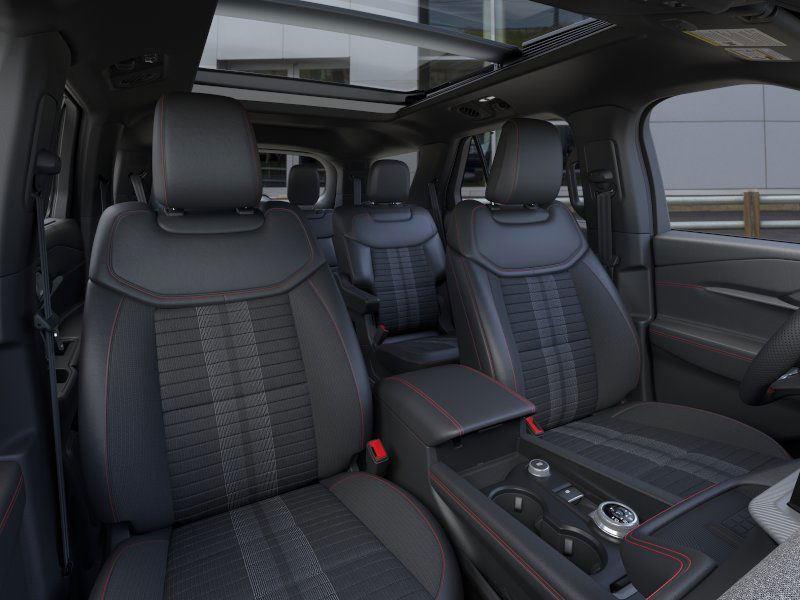 2025 Ford Explorer ST-Line photo 10