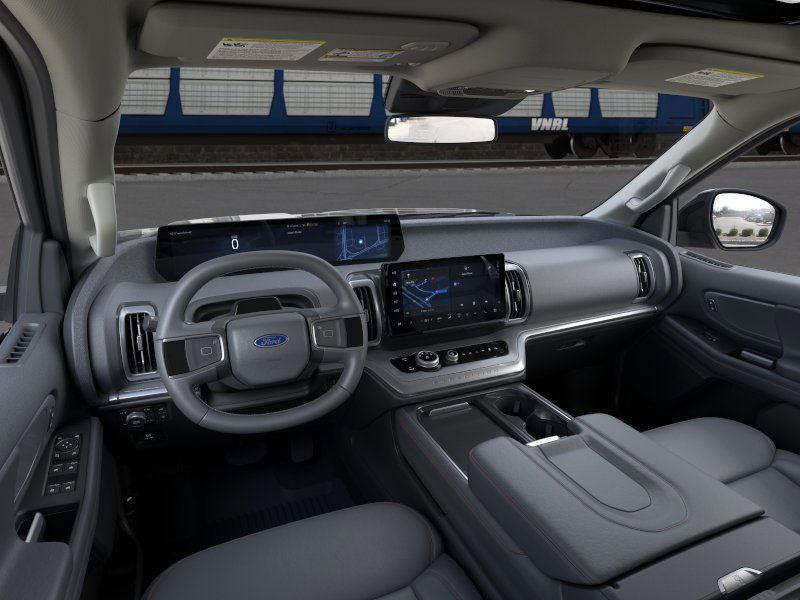 2025 Ford Expedition MAX photo 8