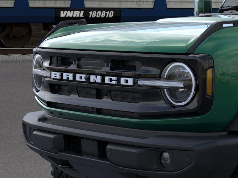 2025 Ford Bronco Outer Banks photo 18