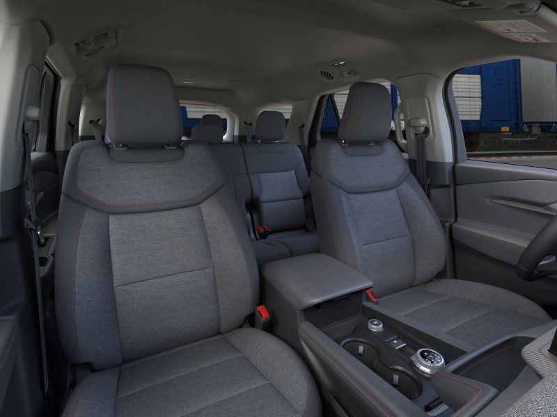 2025 Ford Explorer photo 8