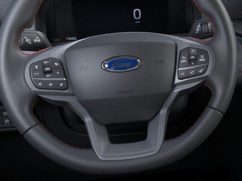 2025 Ford Explorer photo 10