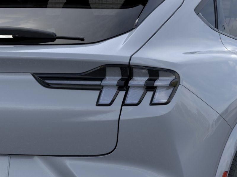 2025 Ford Mustang Mach-E GT photo 9