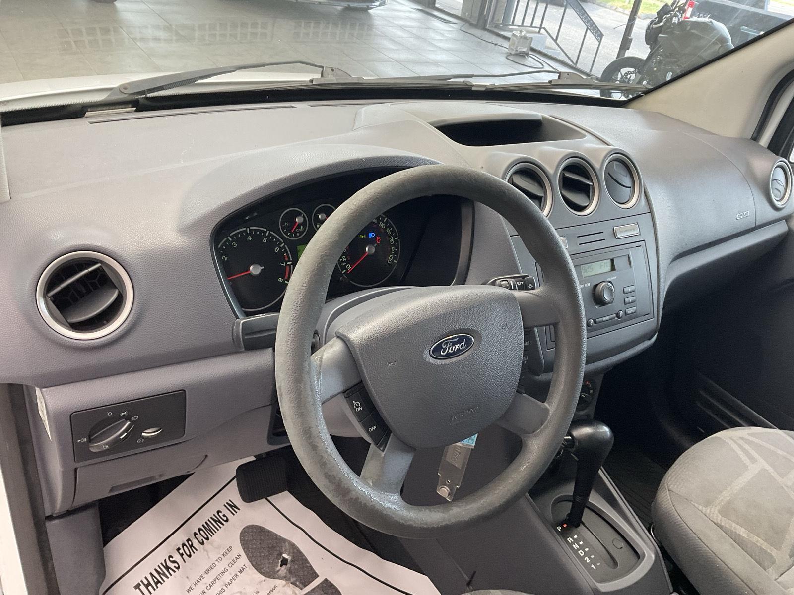 2012 Ford Transit Connect XL photo 4