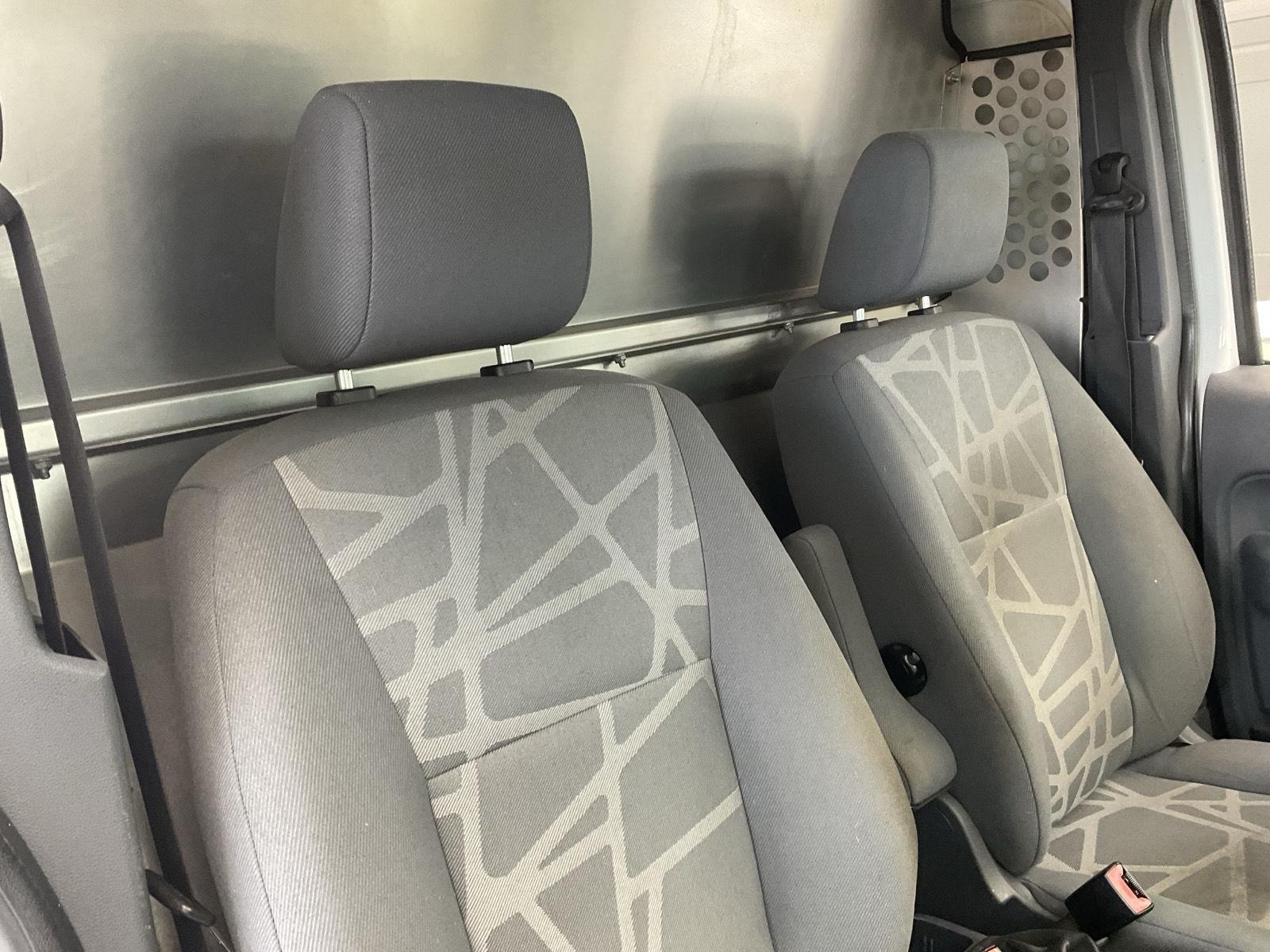 2012 Ford Transit Connect XL photo 9