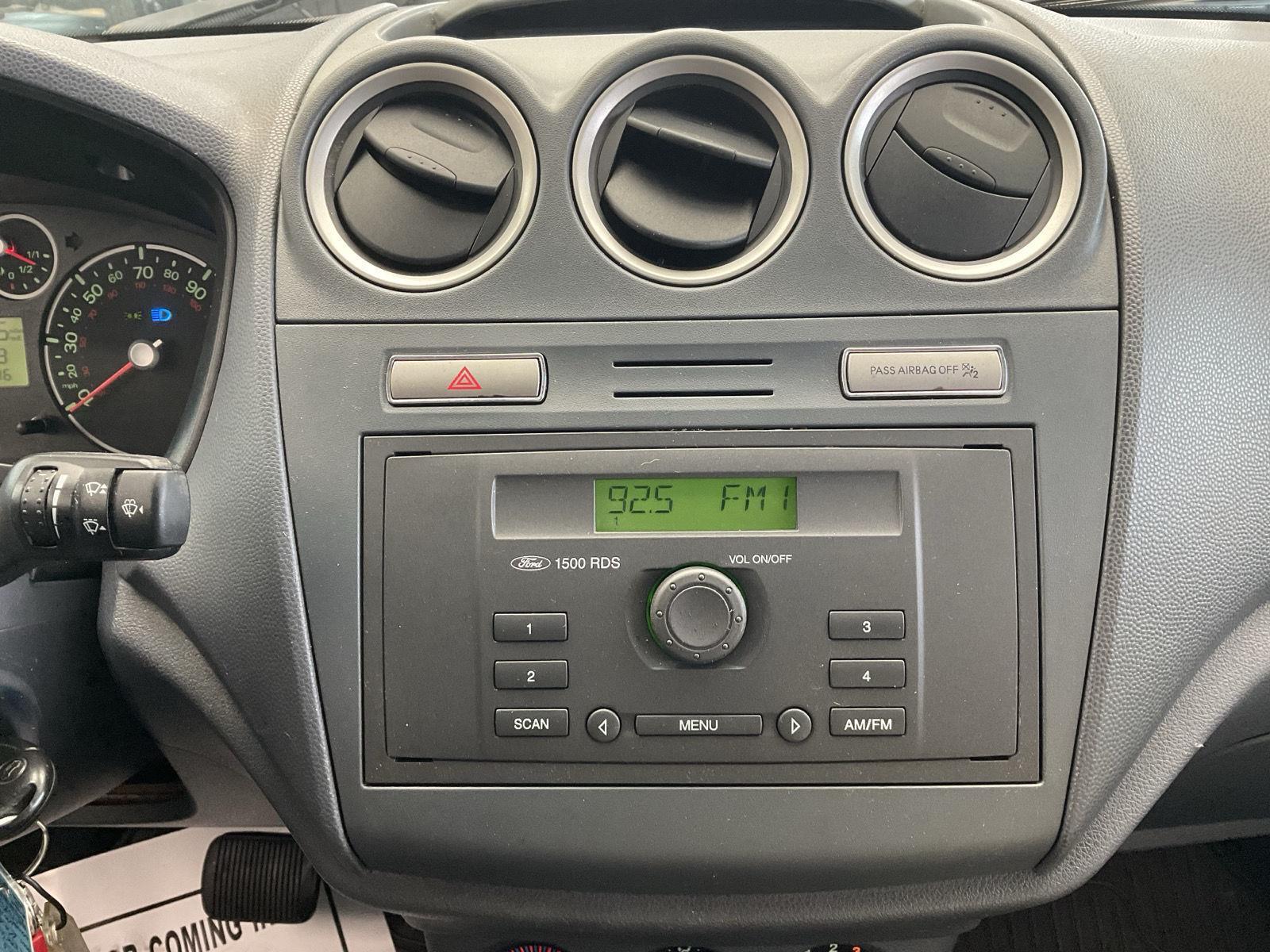 2012 Ford Transit Connect XL photo 10