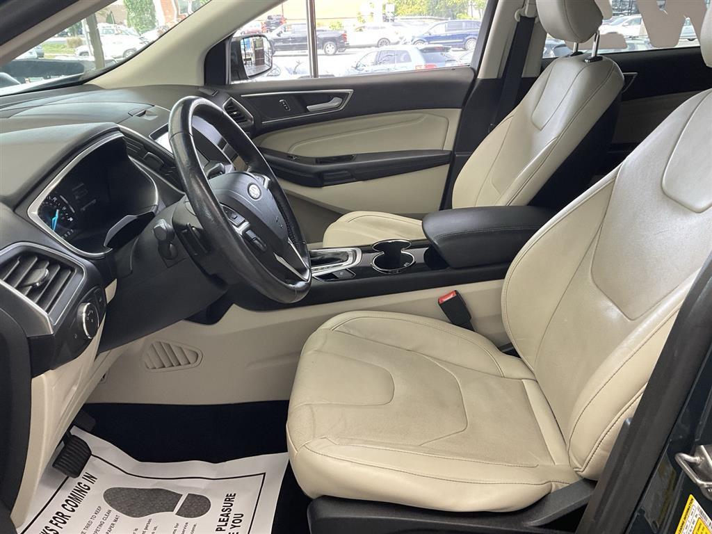2016 Ford Edge Titanium photo 9