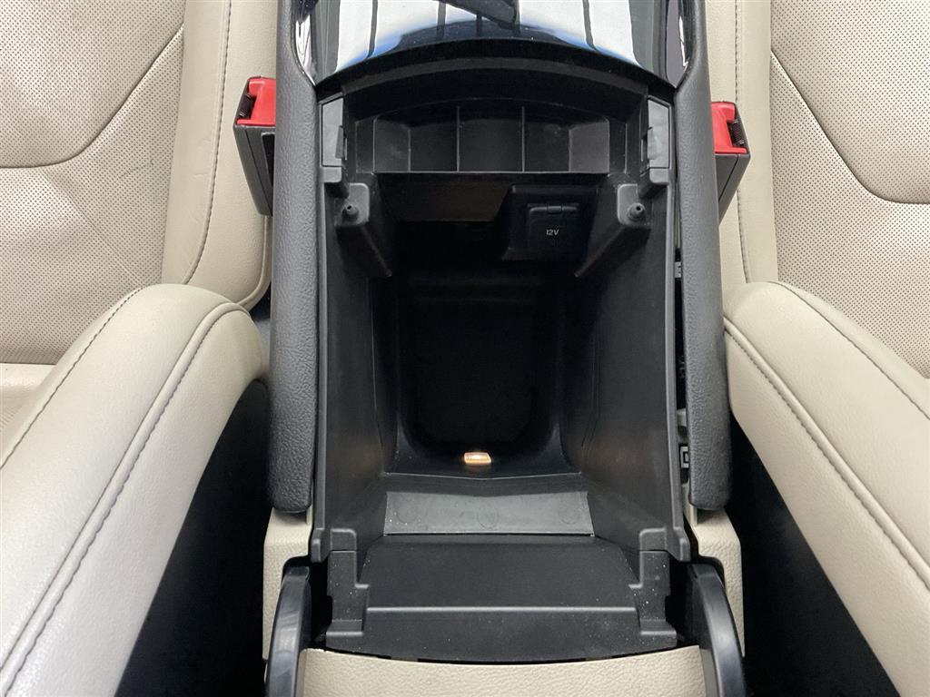 2016 Ford Edge Titanium photo 22