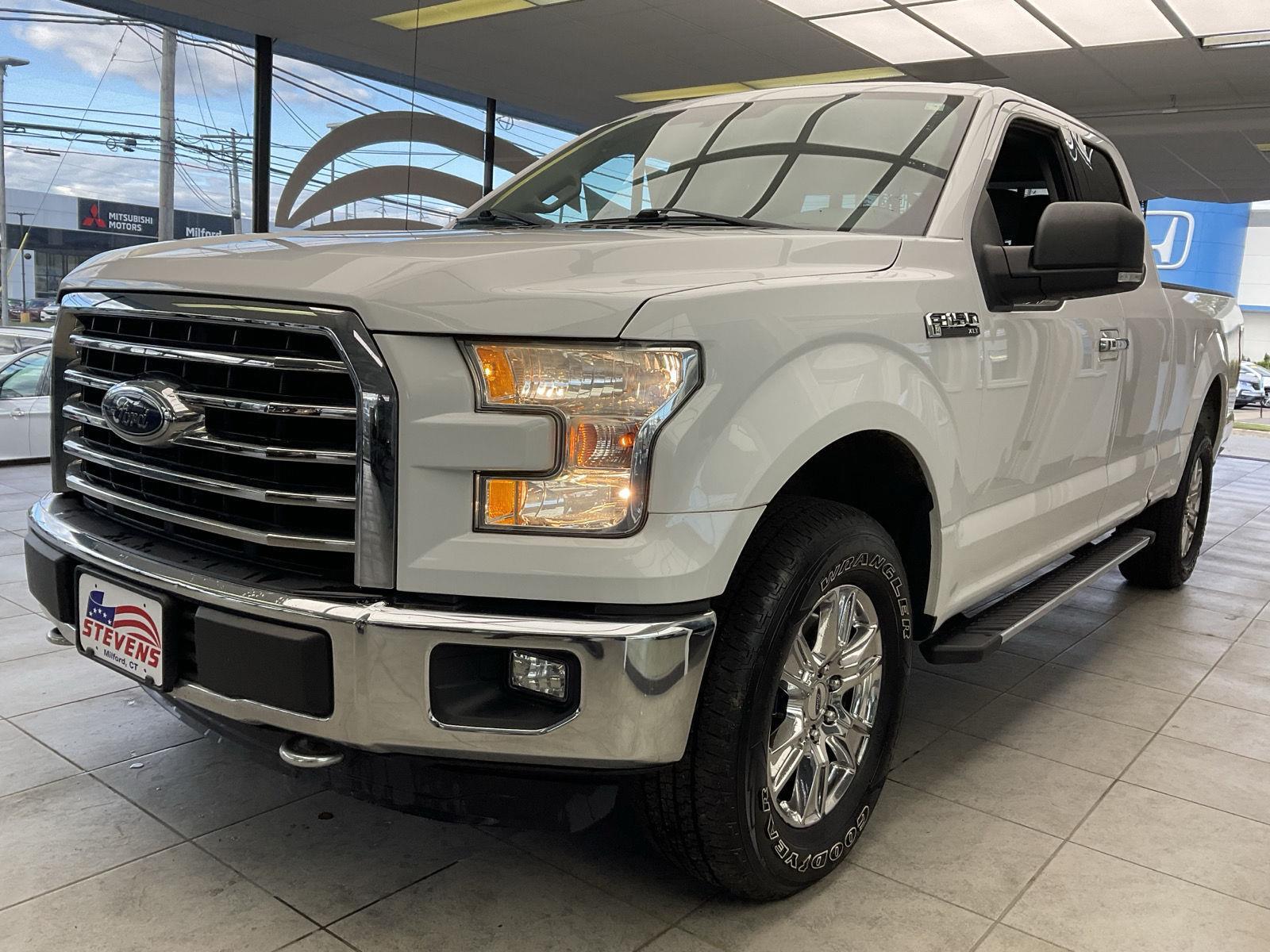 2015 Ford F-150 XLT photo 3