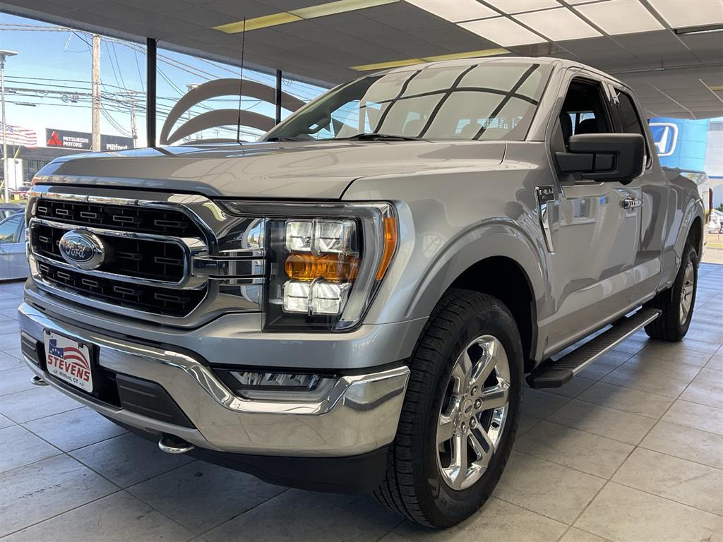 2021 Ford F-150 XLT photo 3