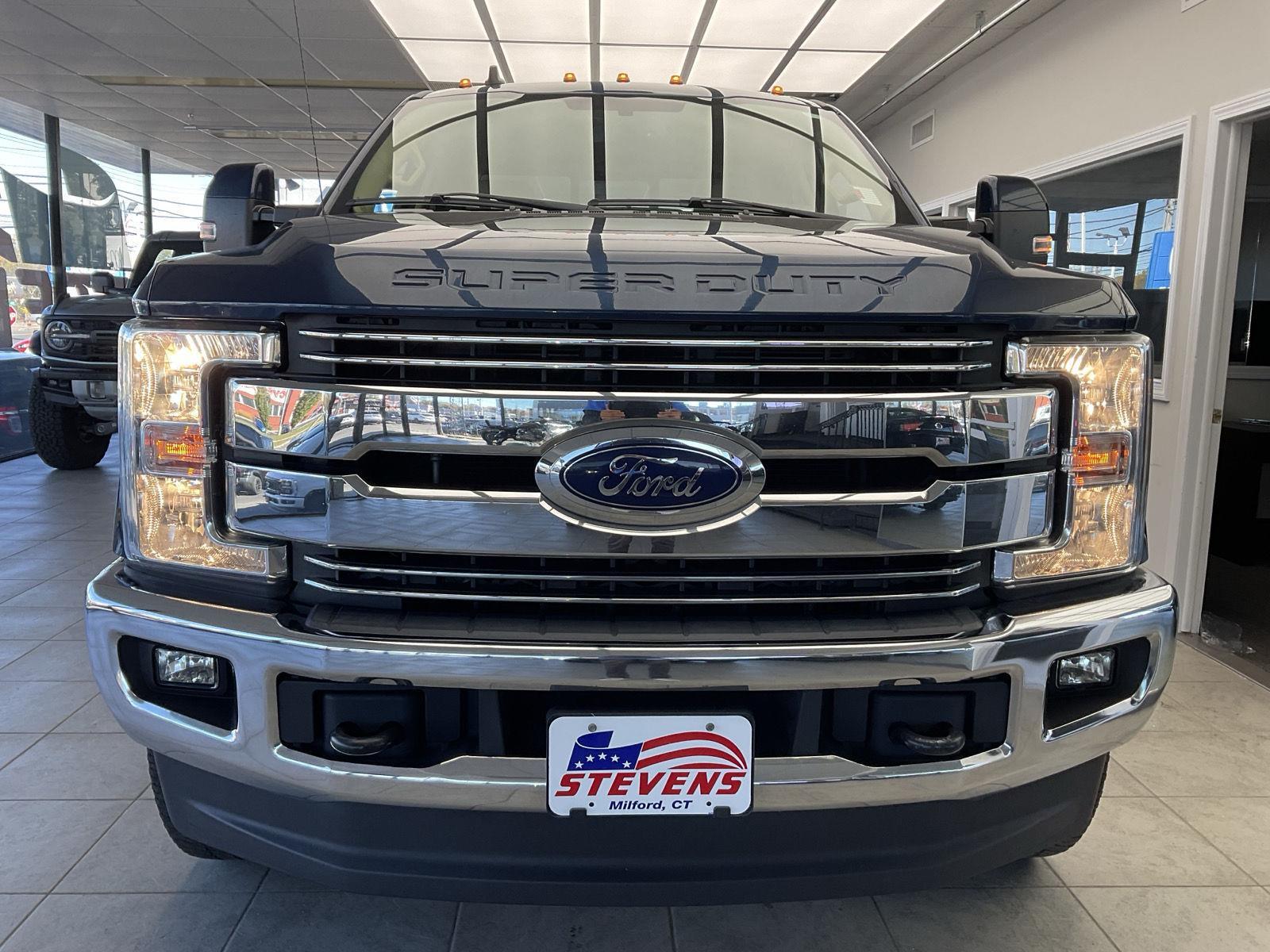 2019 Ford F-350 Super Duty Lariat
