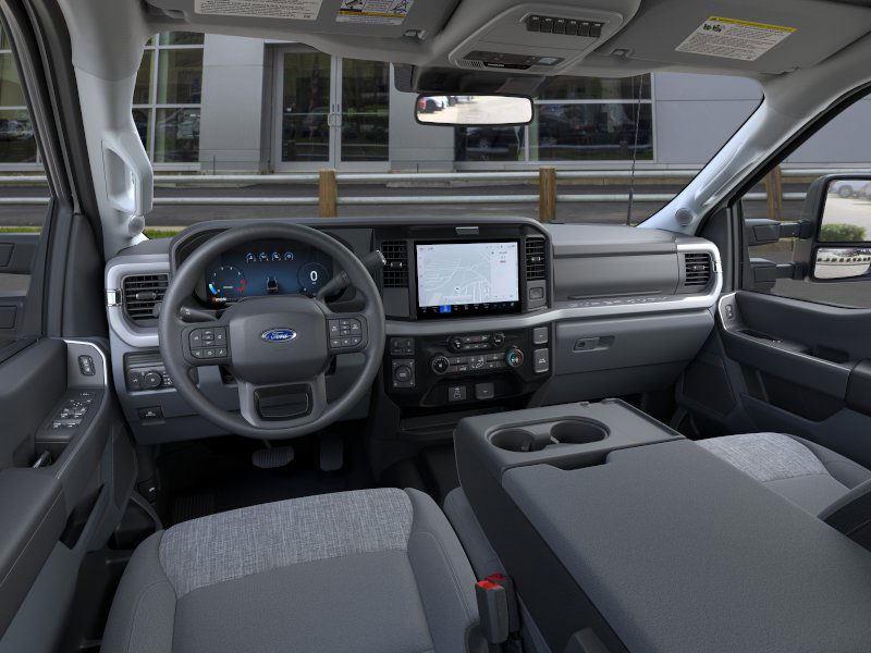 2026 Ford F-250 XLT photo 9